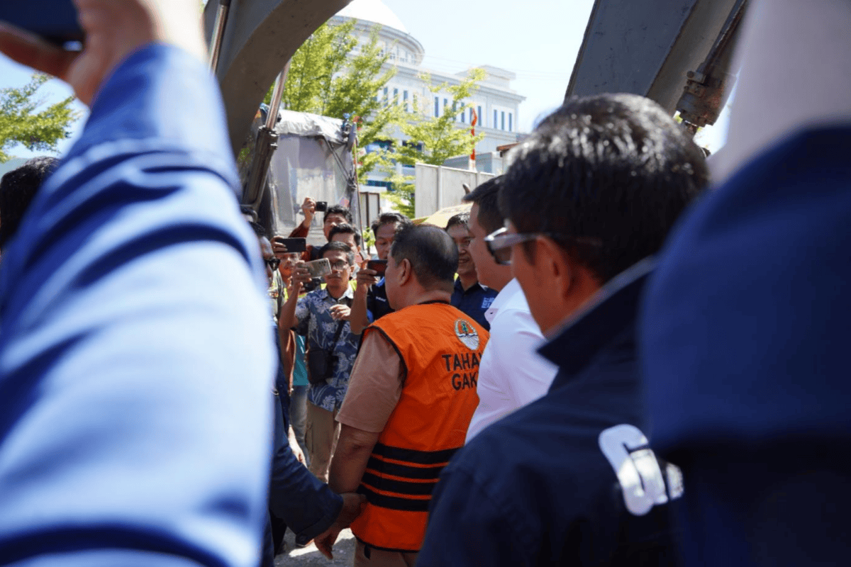 S. Korea dune merchant, 72, held over sand mining in Indonesia mangrove forest