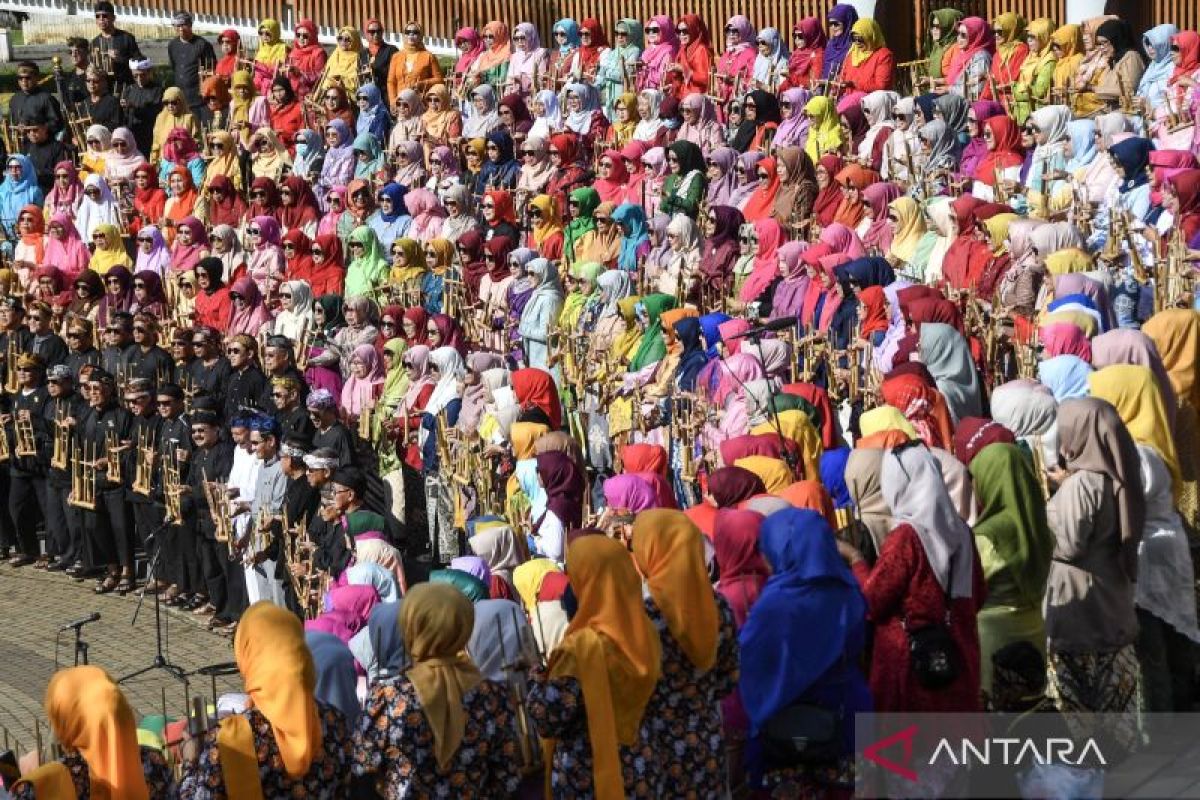 Indonesia's consumer agency urges tax relief for retirees