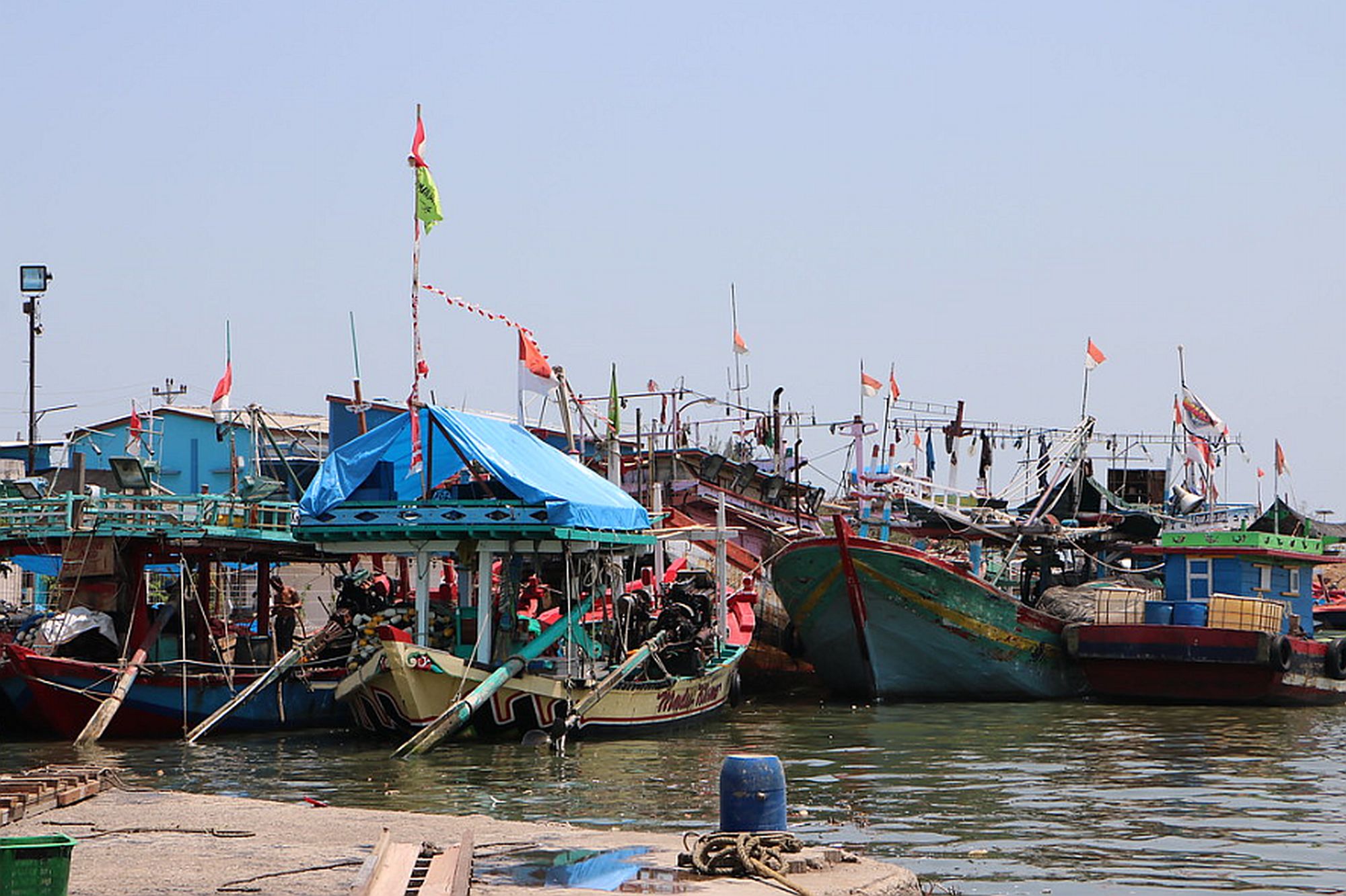 Central Java shares good practices with North Kalimantan to strengthen labour standards in the Indonesia's fishing sector